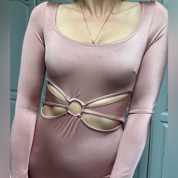 I Joah cut Out Ring Mini Satin Dress - Picture 6 of 9